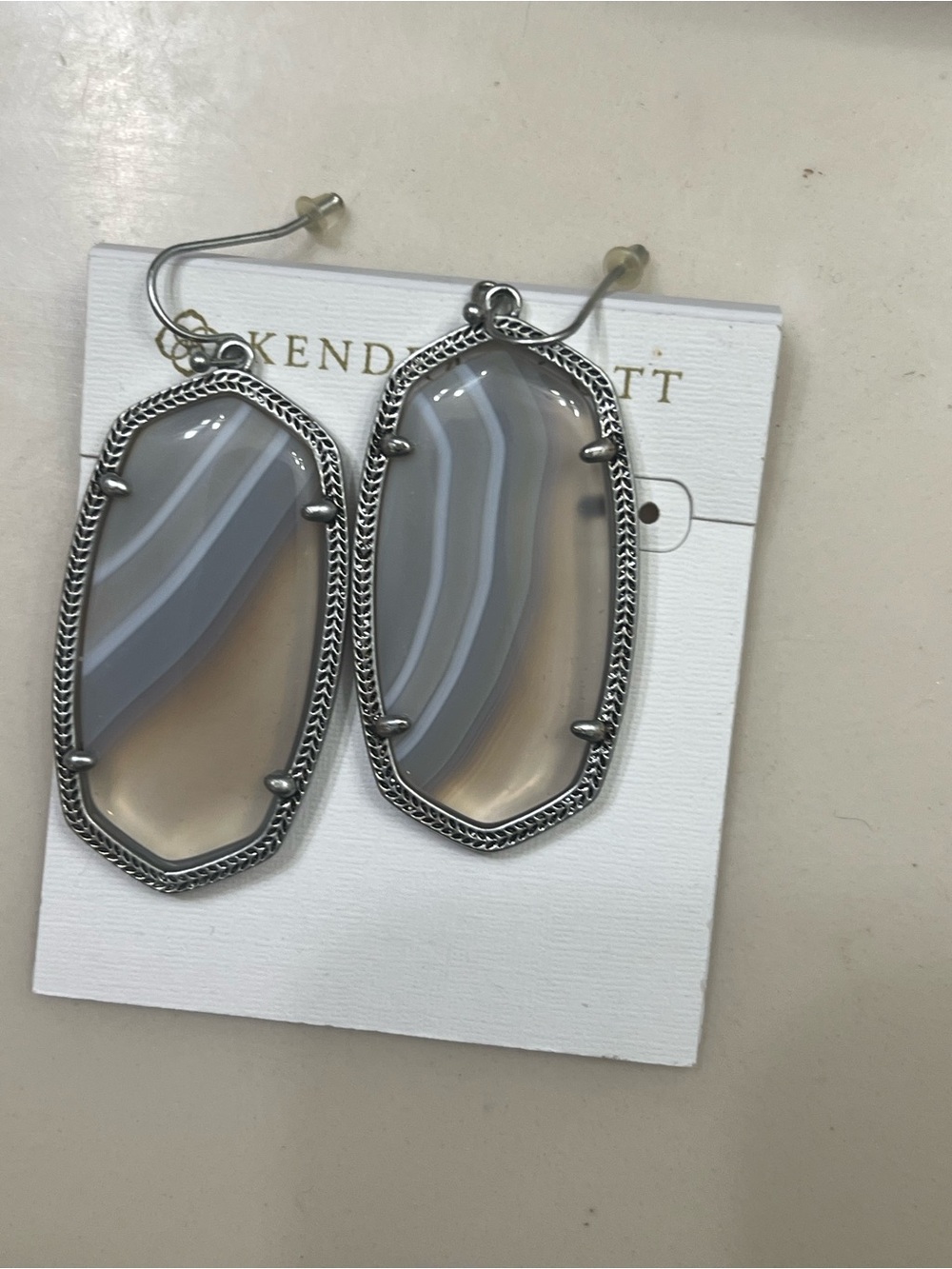 Reserved items - Picture 2 of 3